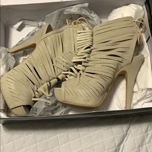 Heels size 7